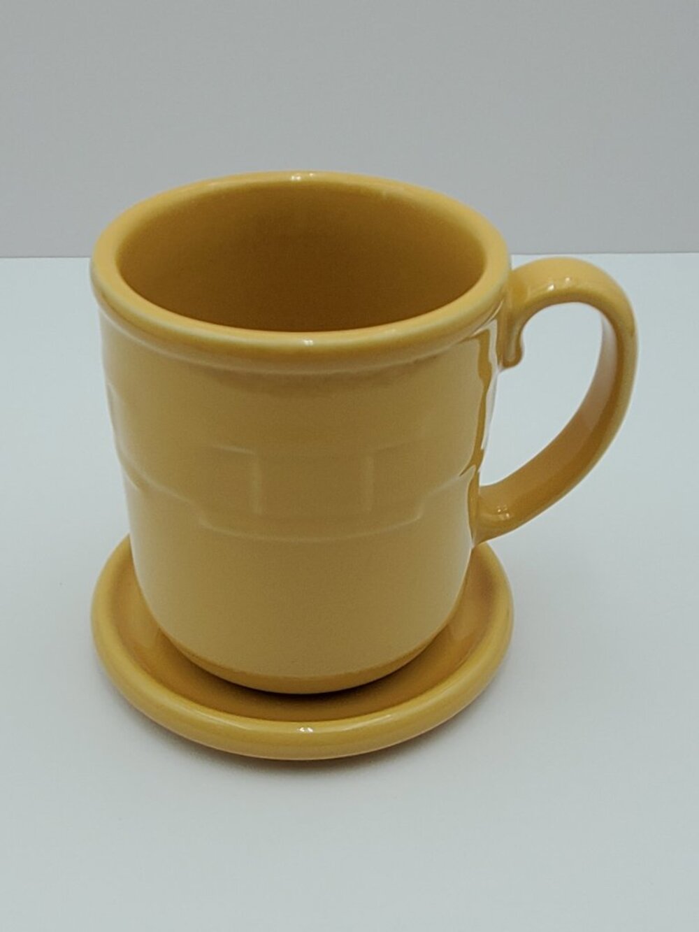 Longaberger Woven Traditions Butternut Mug with Coaster Yellow Gold Crock Lid